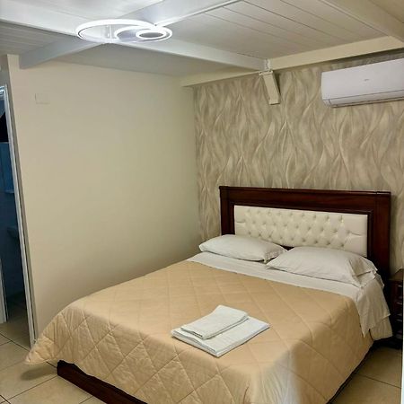 كامبانيا Rooms & Restaurant Il Castagneto المظهر الخارجي الصورة