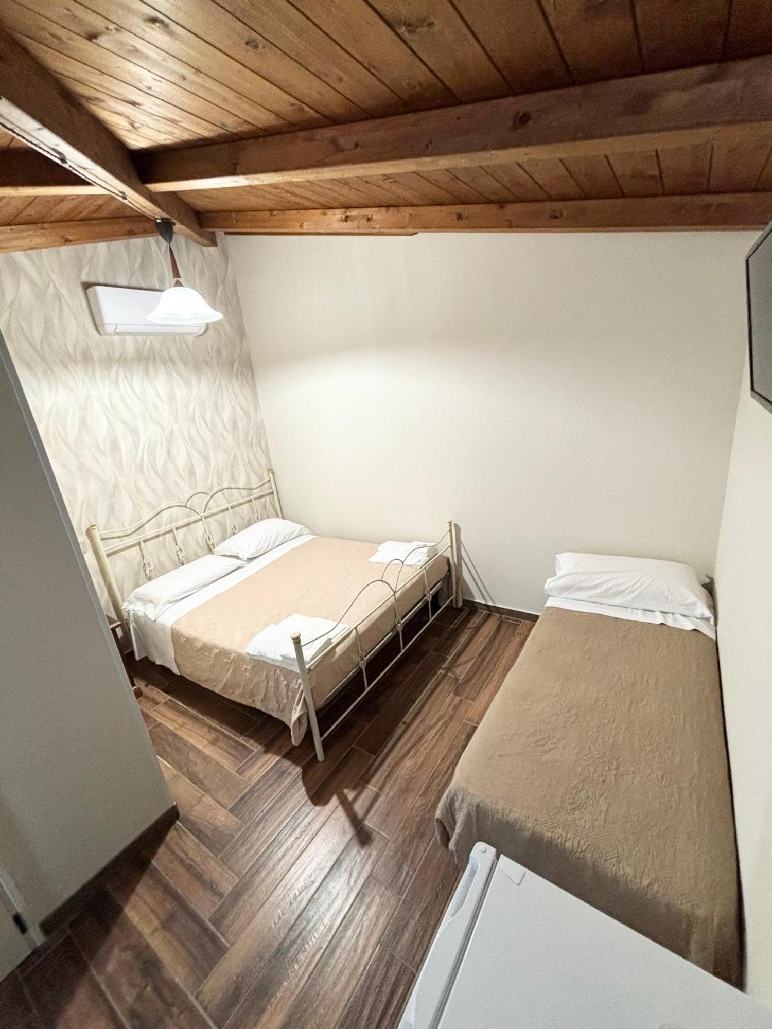 كامبانيا Rooms & Restaurant Il Castagneto المظهر الخارجي الصورة