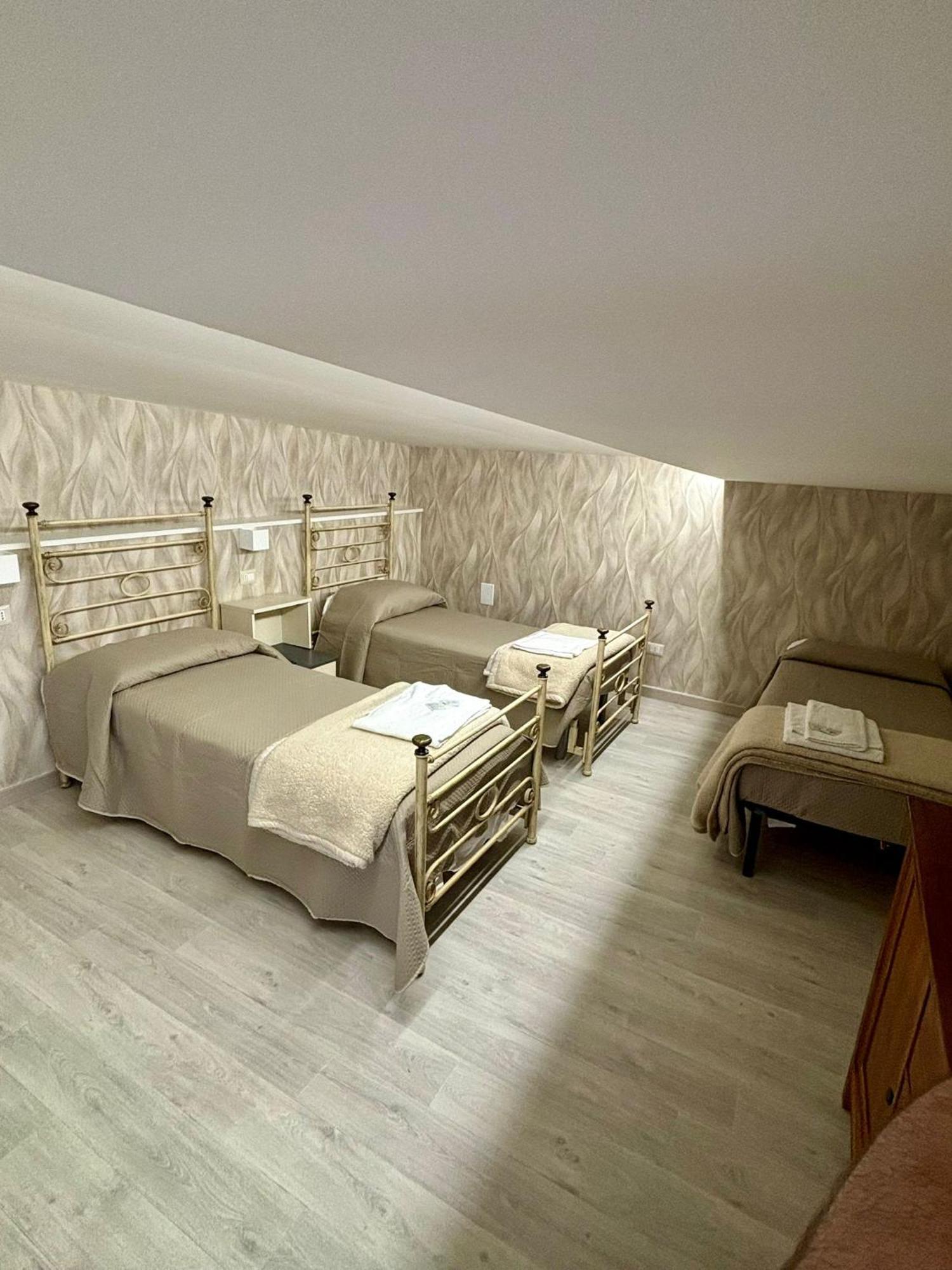 كامبانيا Rooms & Restaurant Il Castagneto المظهر الخارجي الصورة