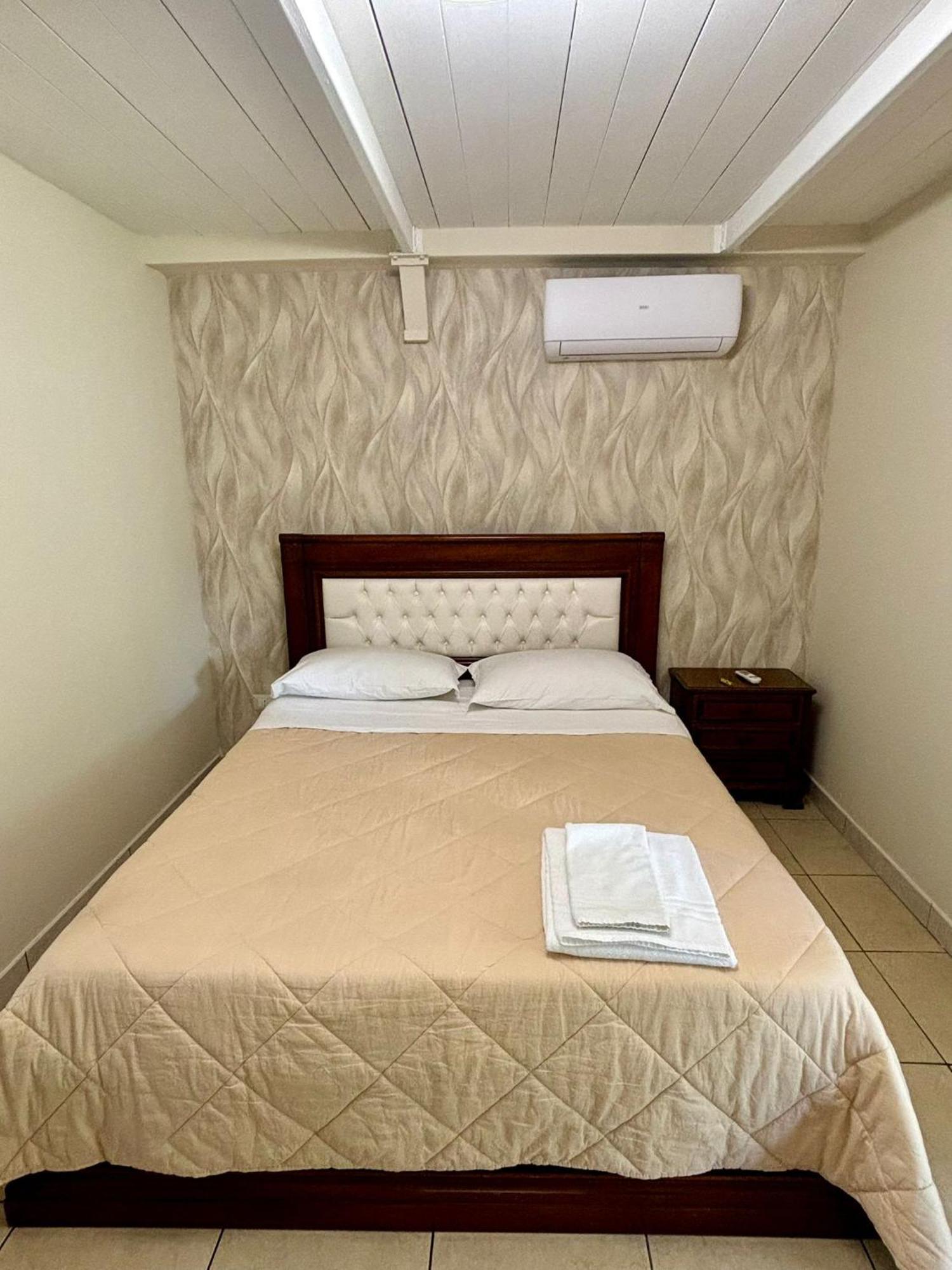 كامبانيا Rooms & Restaurant Il Castagneto المظهر الخارجي الصورة